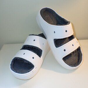 Crocs  Classic Cozzzy Sandal W9 M7